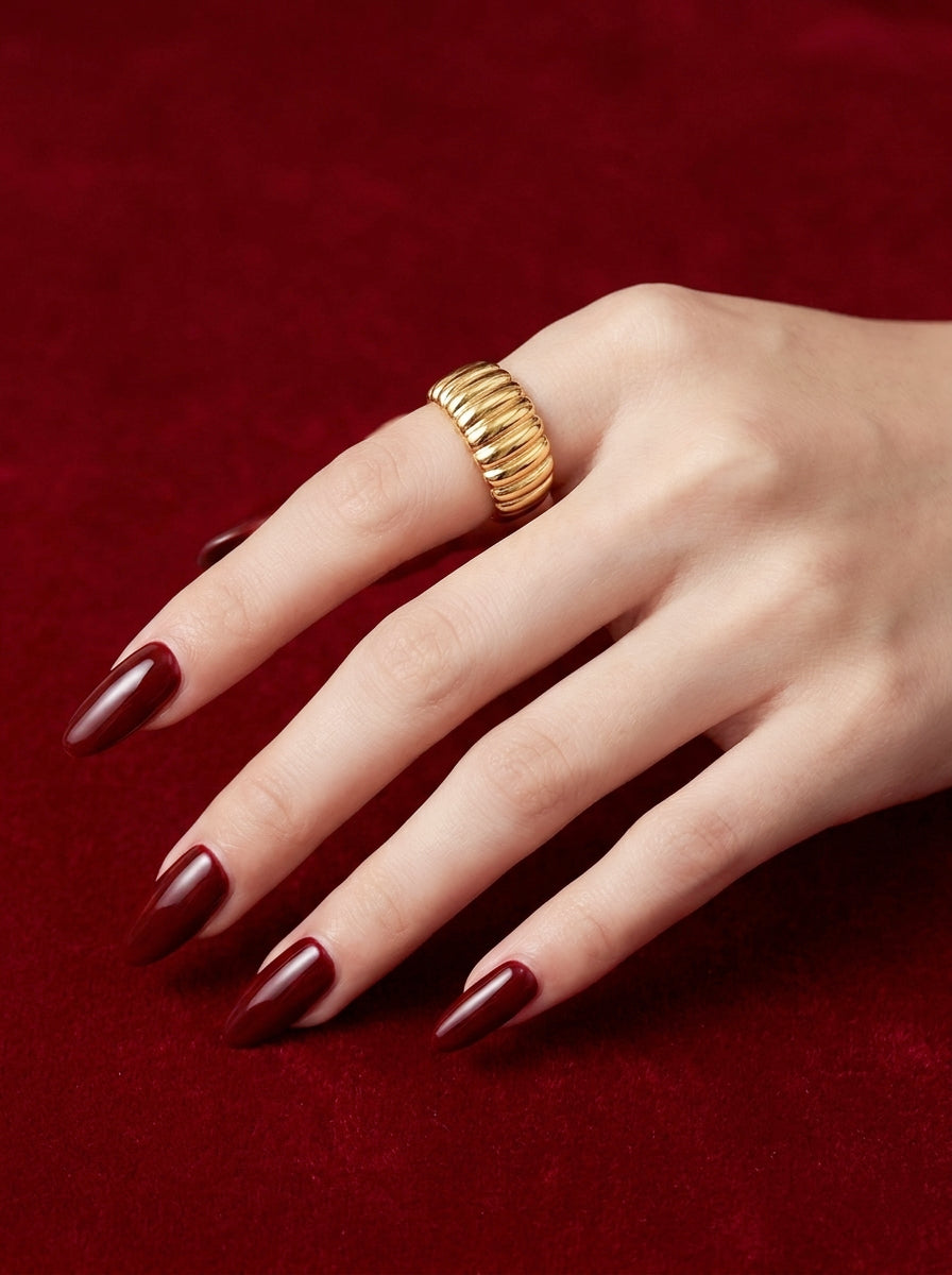 The Sculpted Ribbed Ring